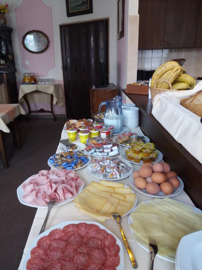 פלזן Hotel Stella מראה חיצוני תמונה